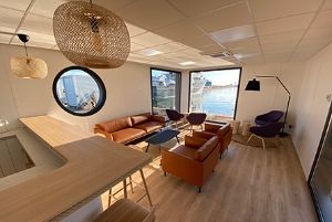 2020- IGY Sete Marina South of France Crew Lounge