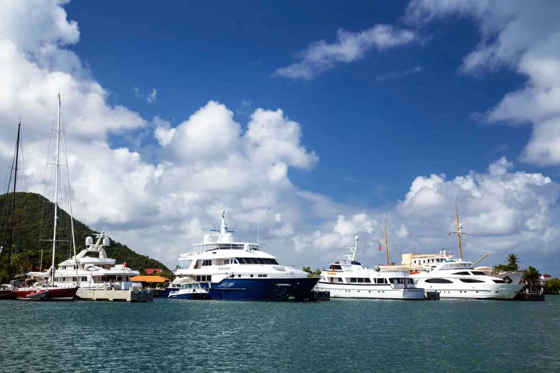 8-Megayachts-St Lucia-Rodney Bay-Martinique-Marigot Bay
